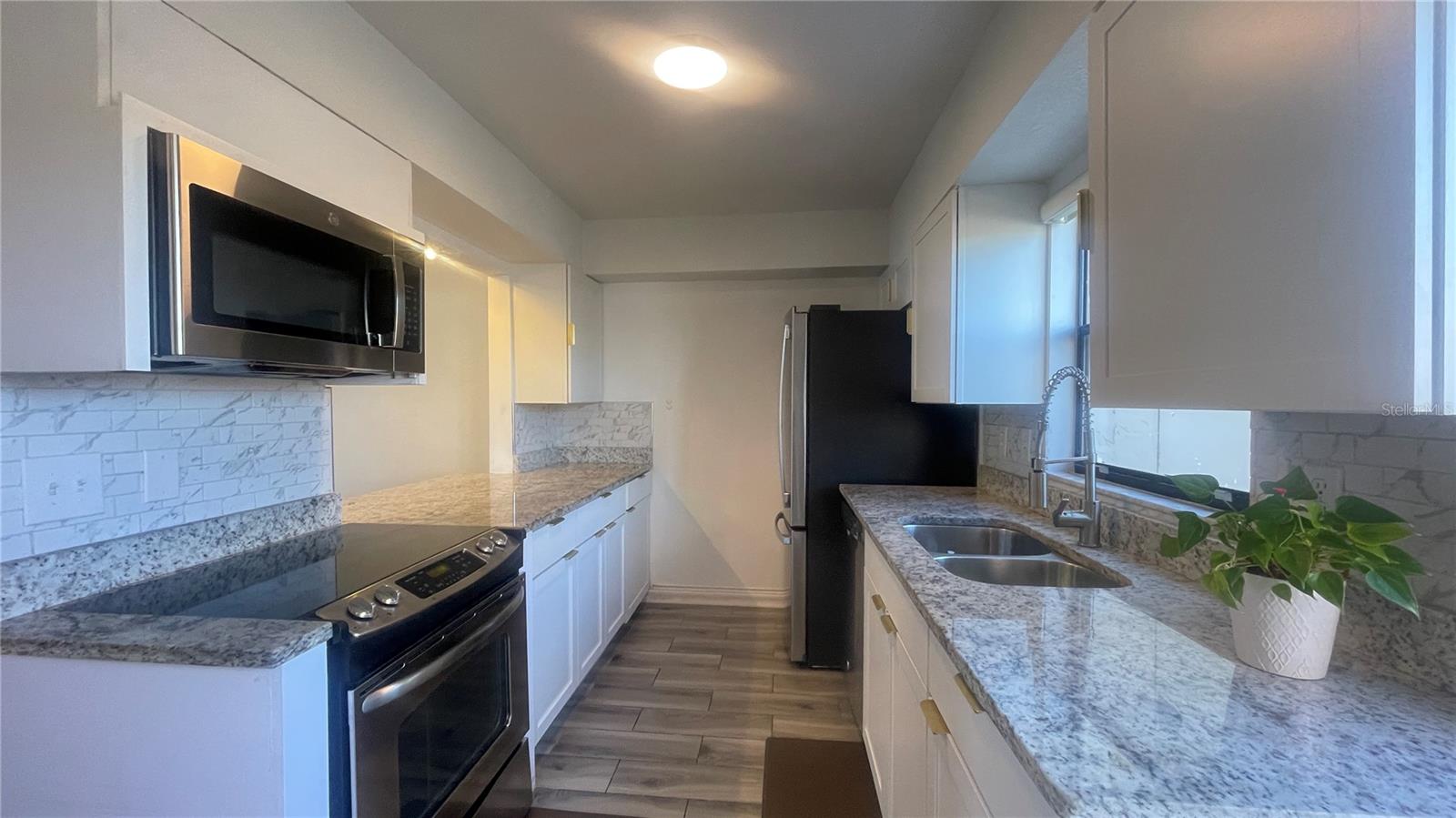 1718 Silver Creek Court, FL