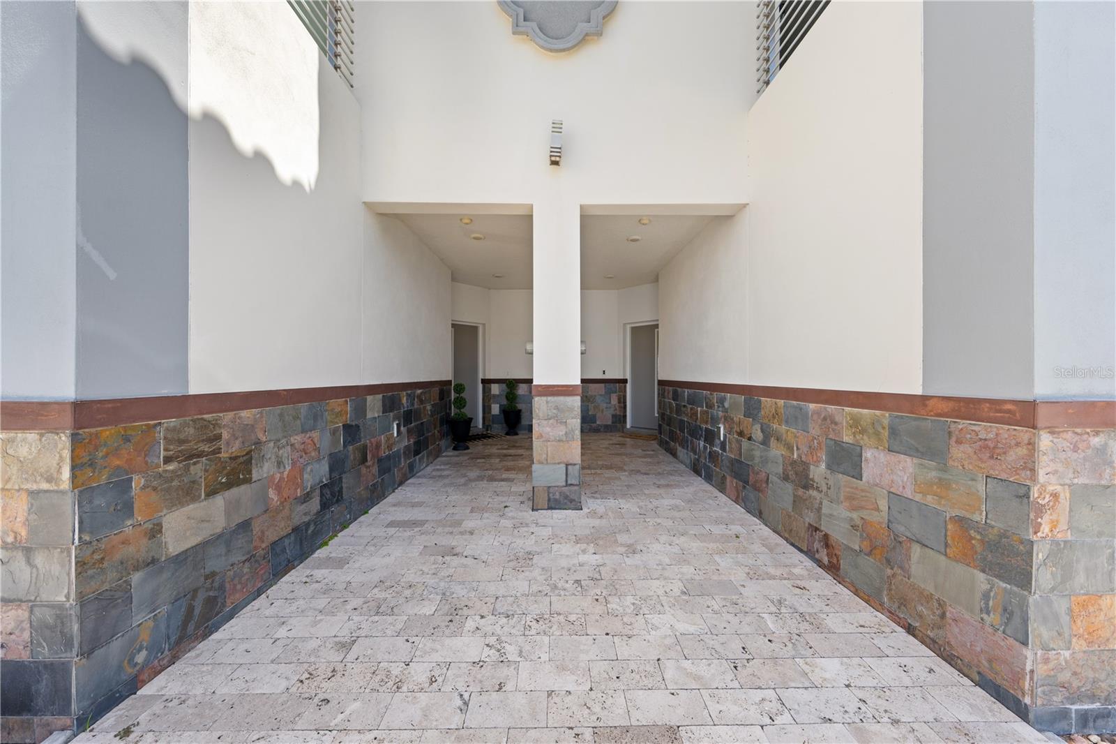 1935 Greenbriar Terrace, FL