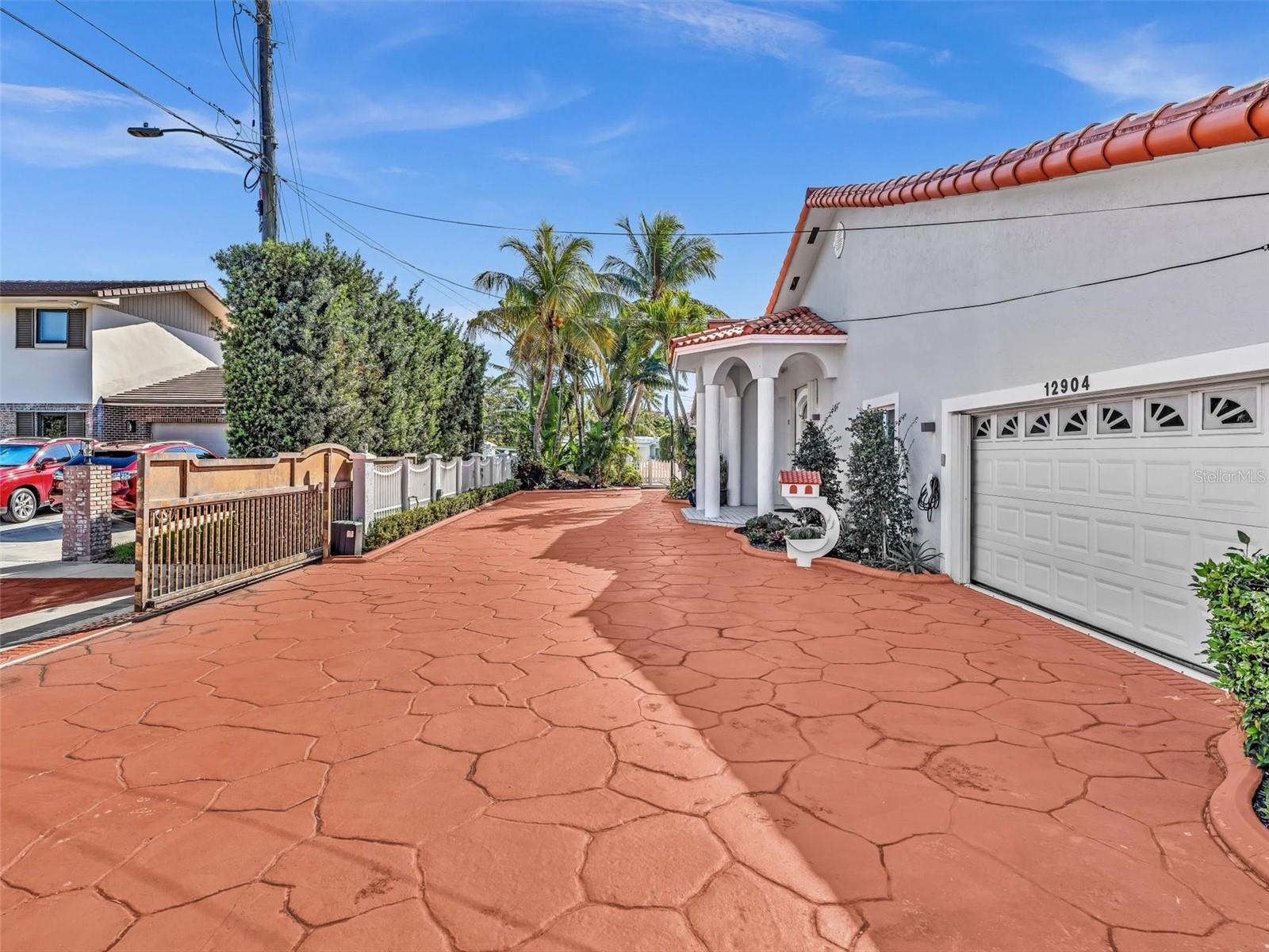 12904 Banyan Road, FL