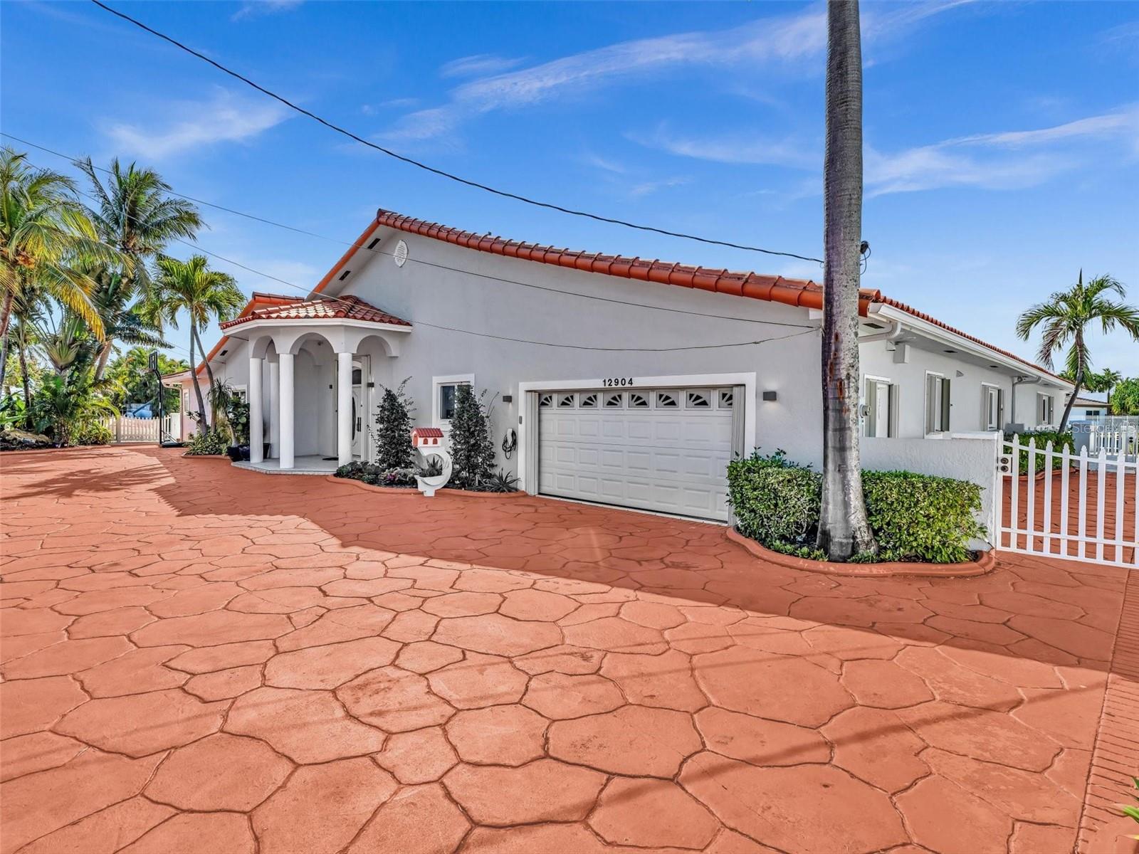 12904 Banyan Road, FL