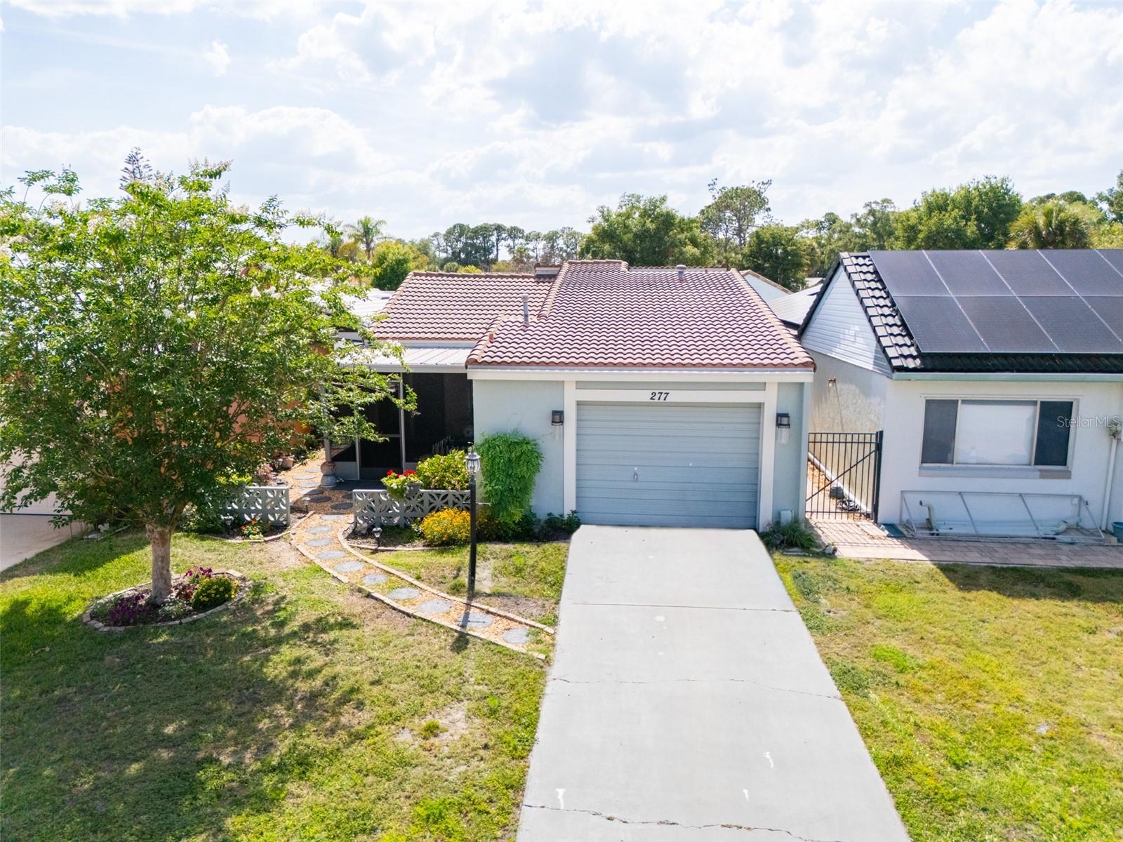 277 Mariposa, FL
