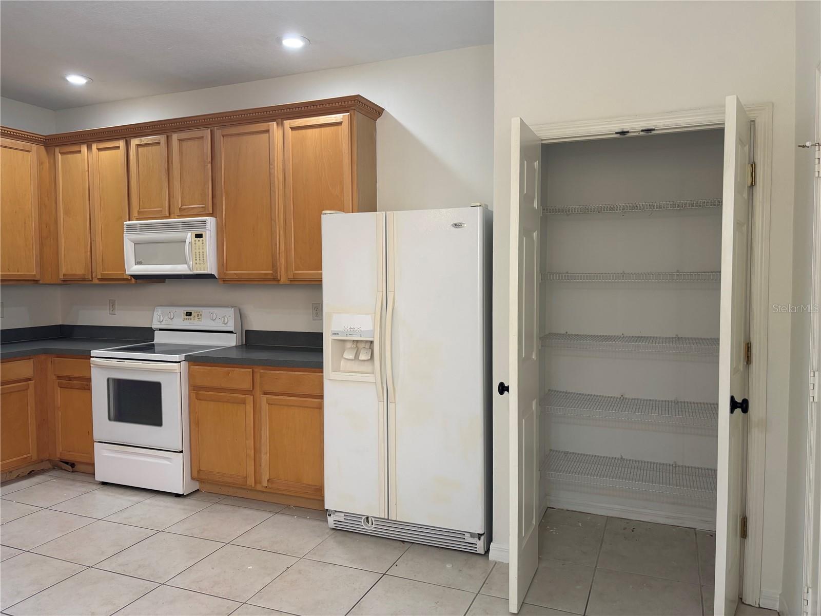 3429 Parkridge Circle, FL