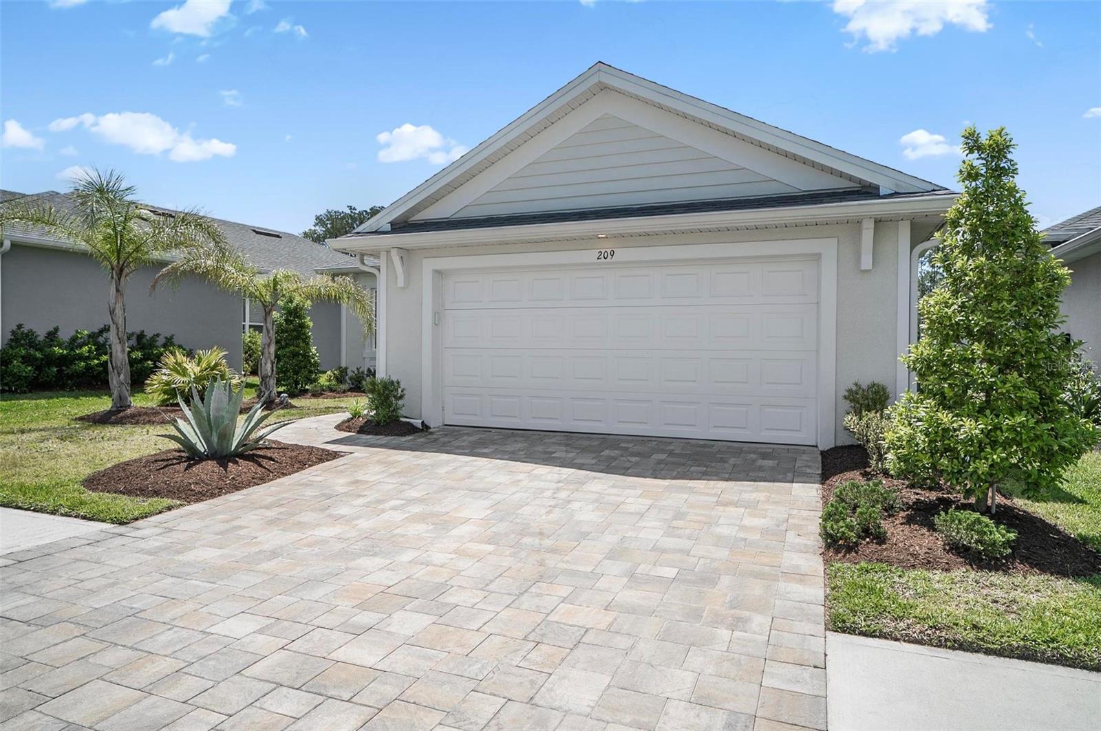 209 Hawthorn Avenue, FL