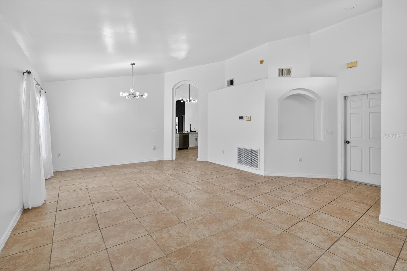 419 Buckingham Cir, FL