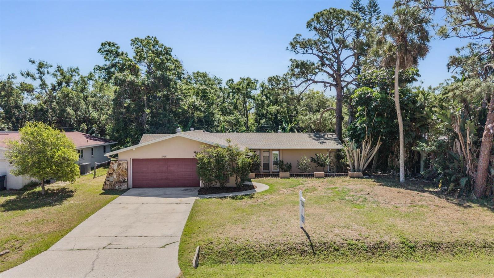 1124 Danny Drive, FL