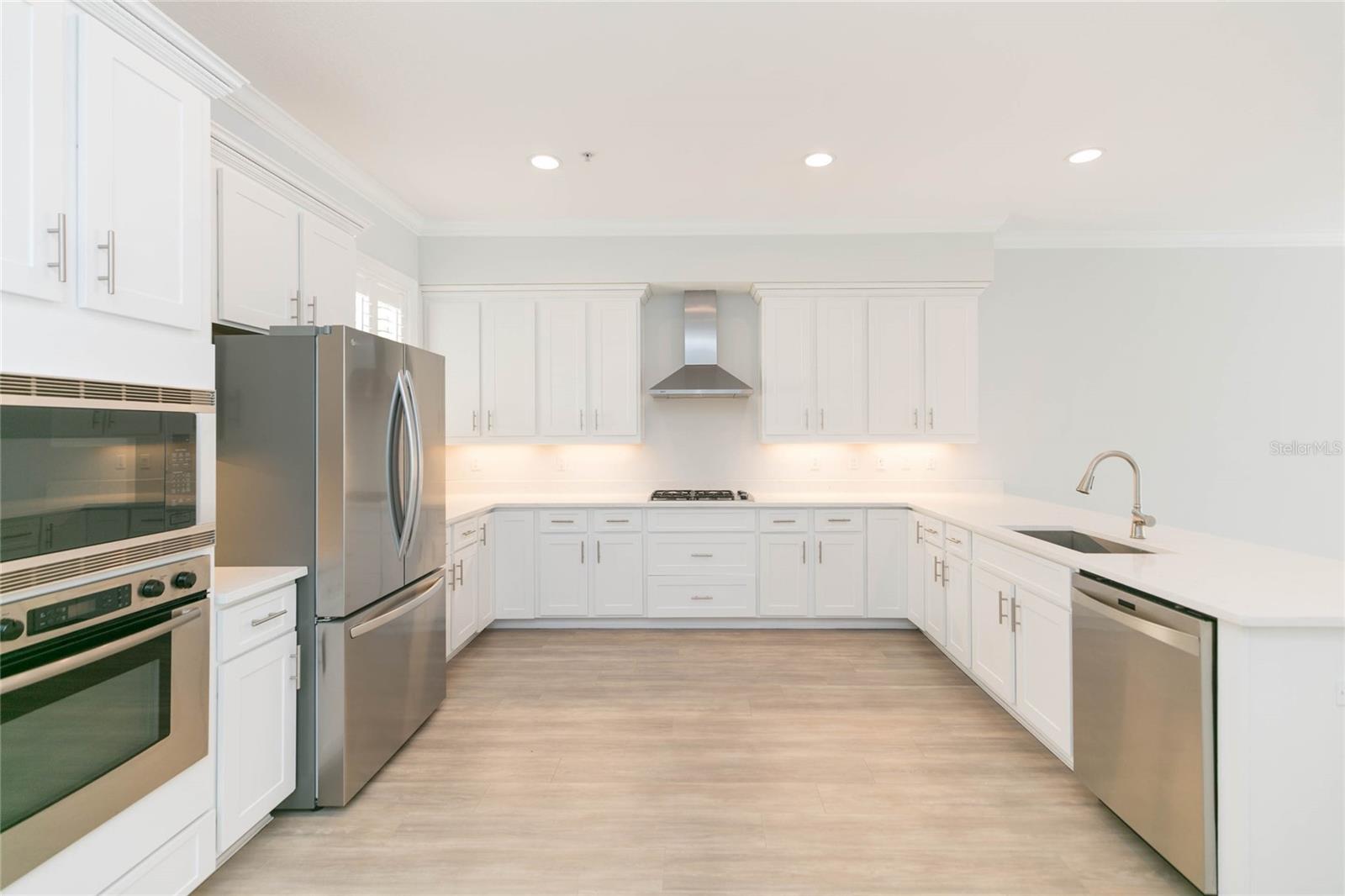 114 Davis Boulevard, FL