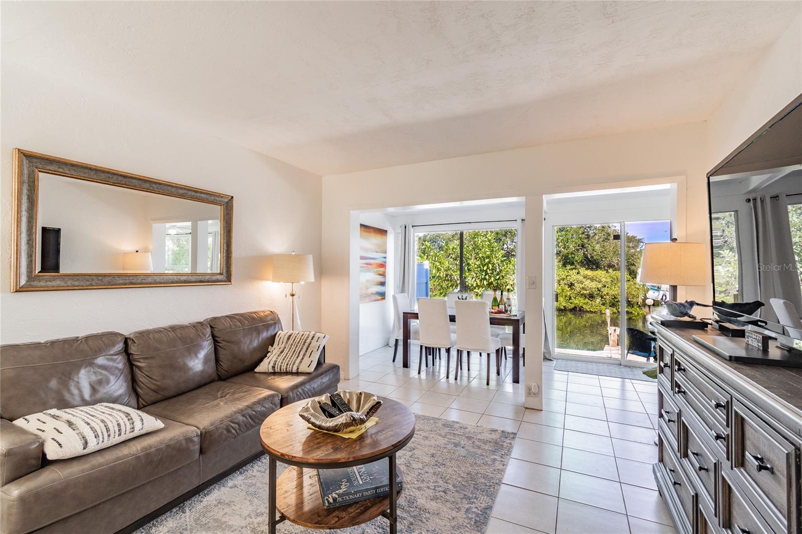 607 Betmor Lane, FL