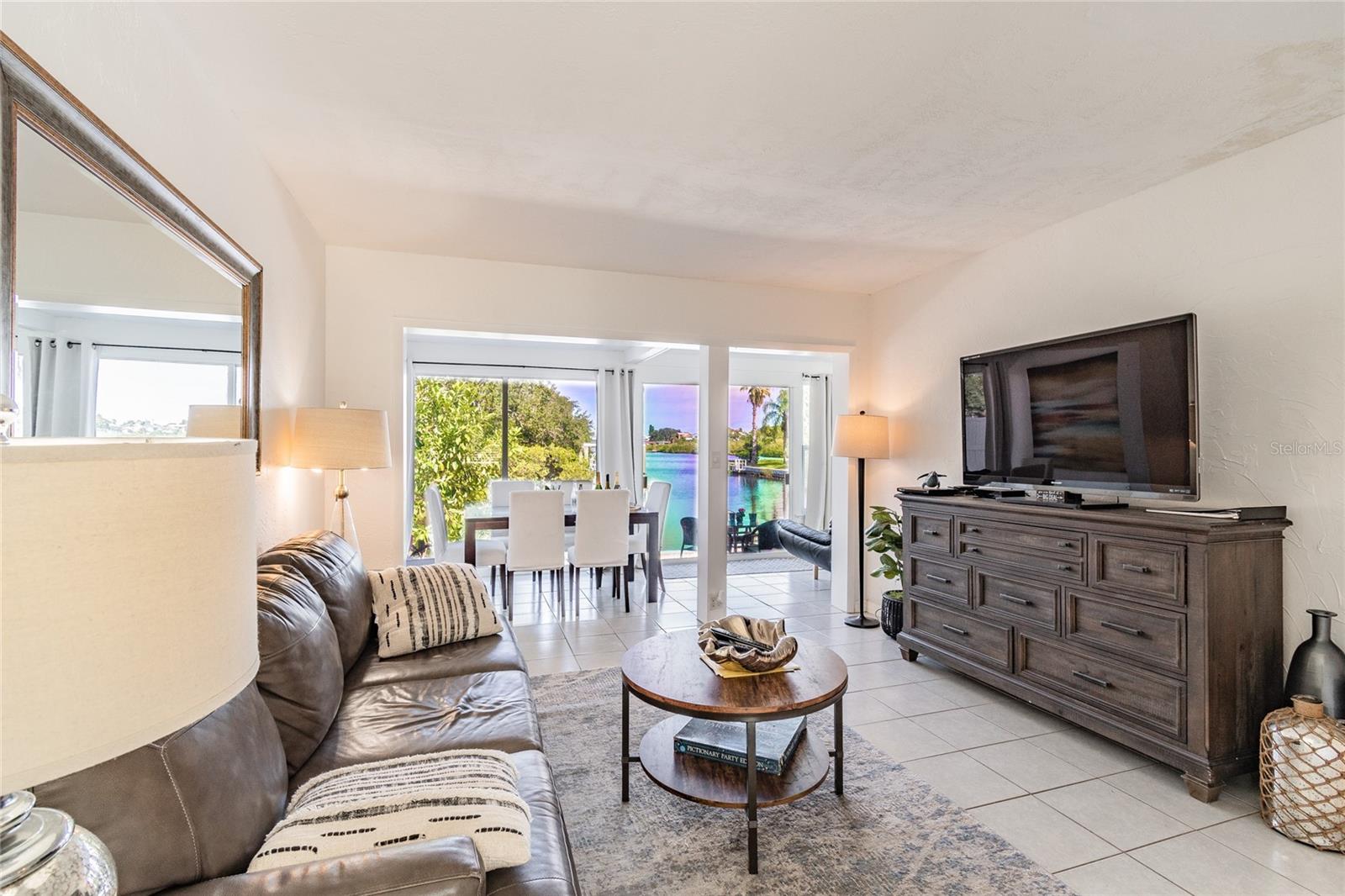 607 Betmor Lane, FL