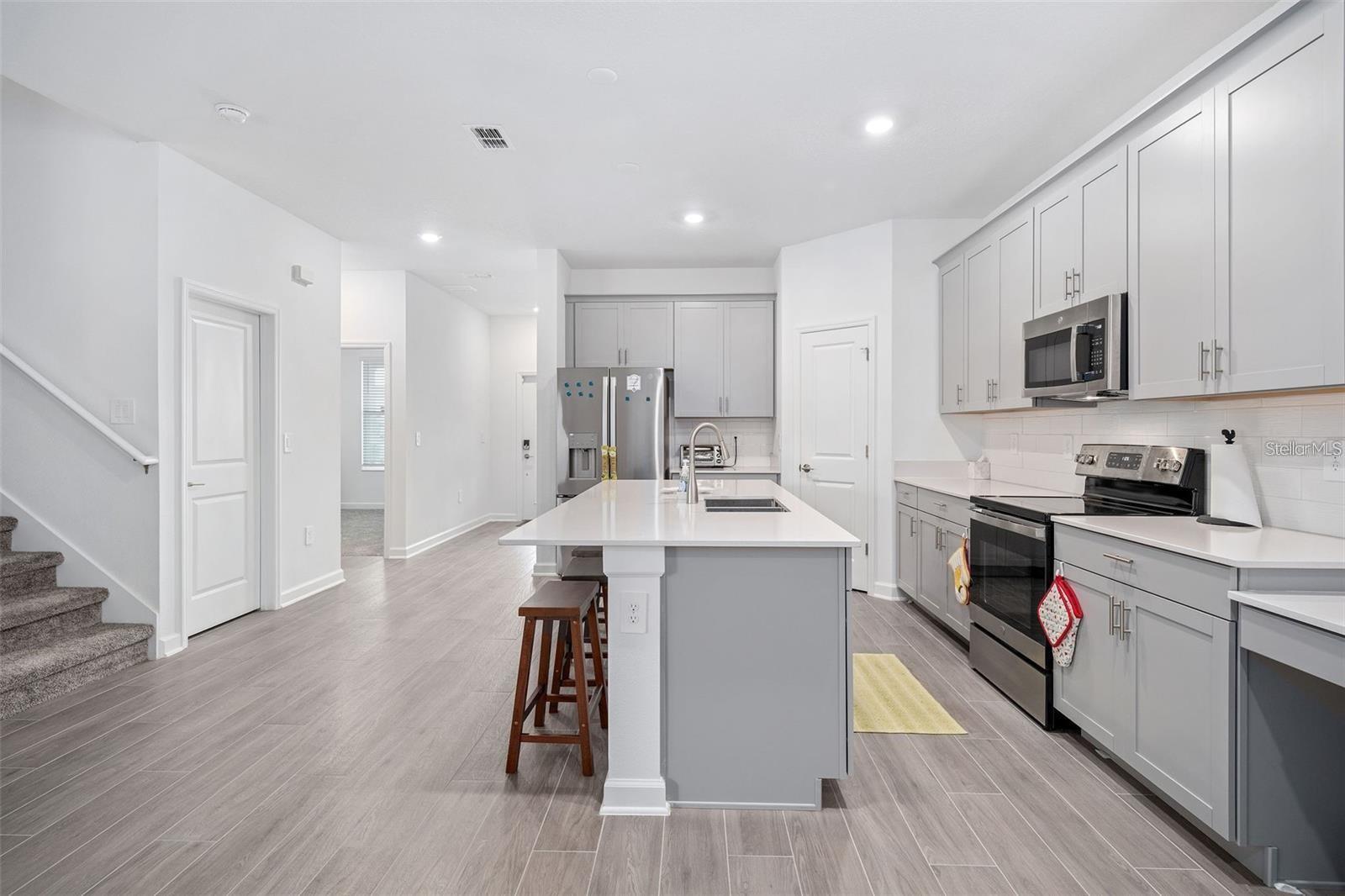 9715 Introduction Way, FL