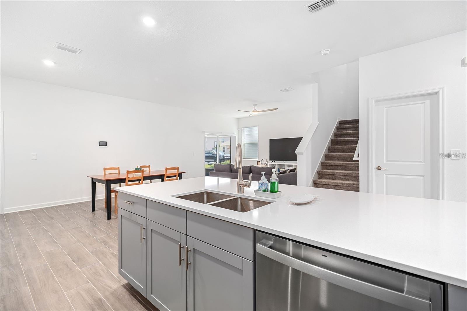 9715 Introduction Way, FL