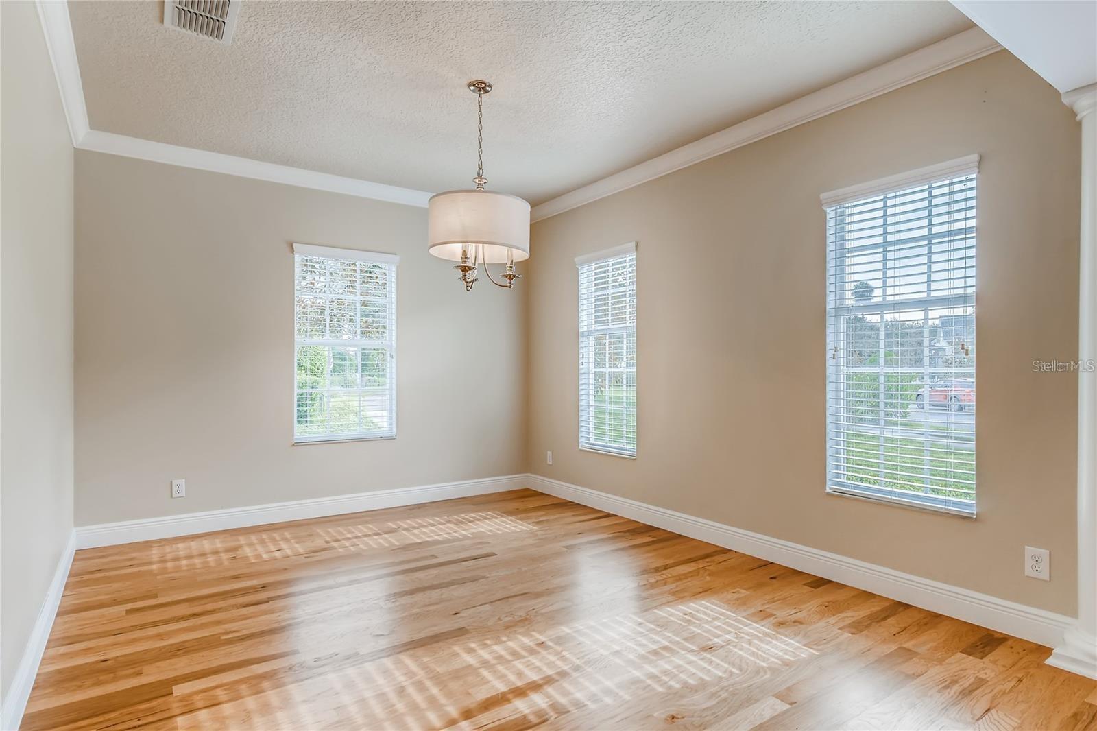 730 Oak Shadows Road, FL