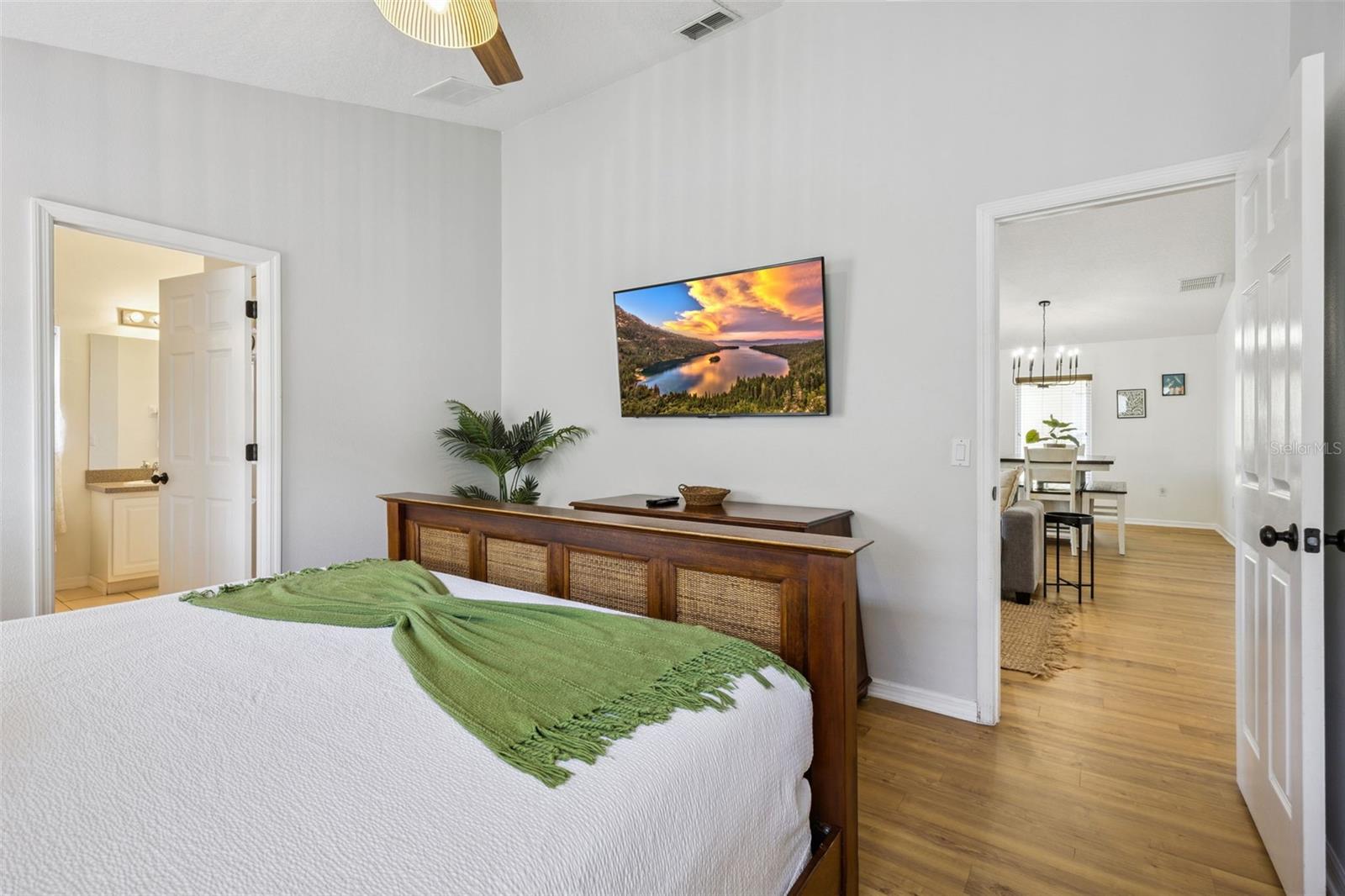 225 Tivoli Circle, FL