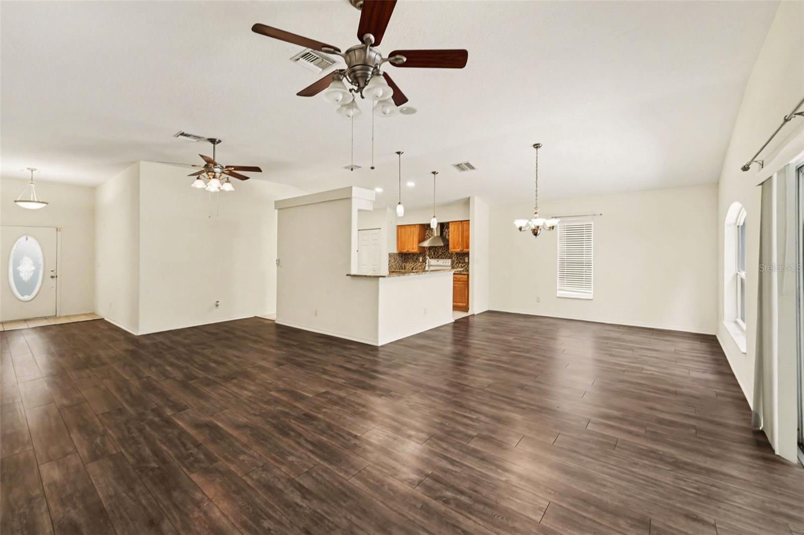447 Dixie Highway, FL