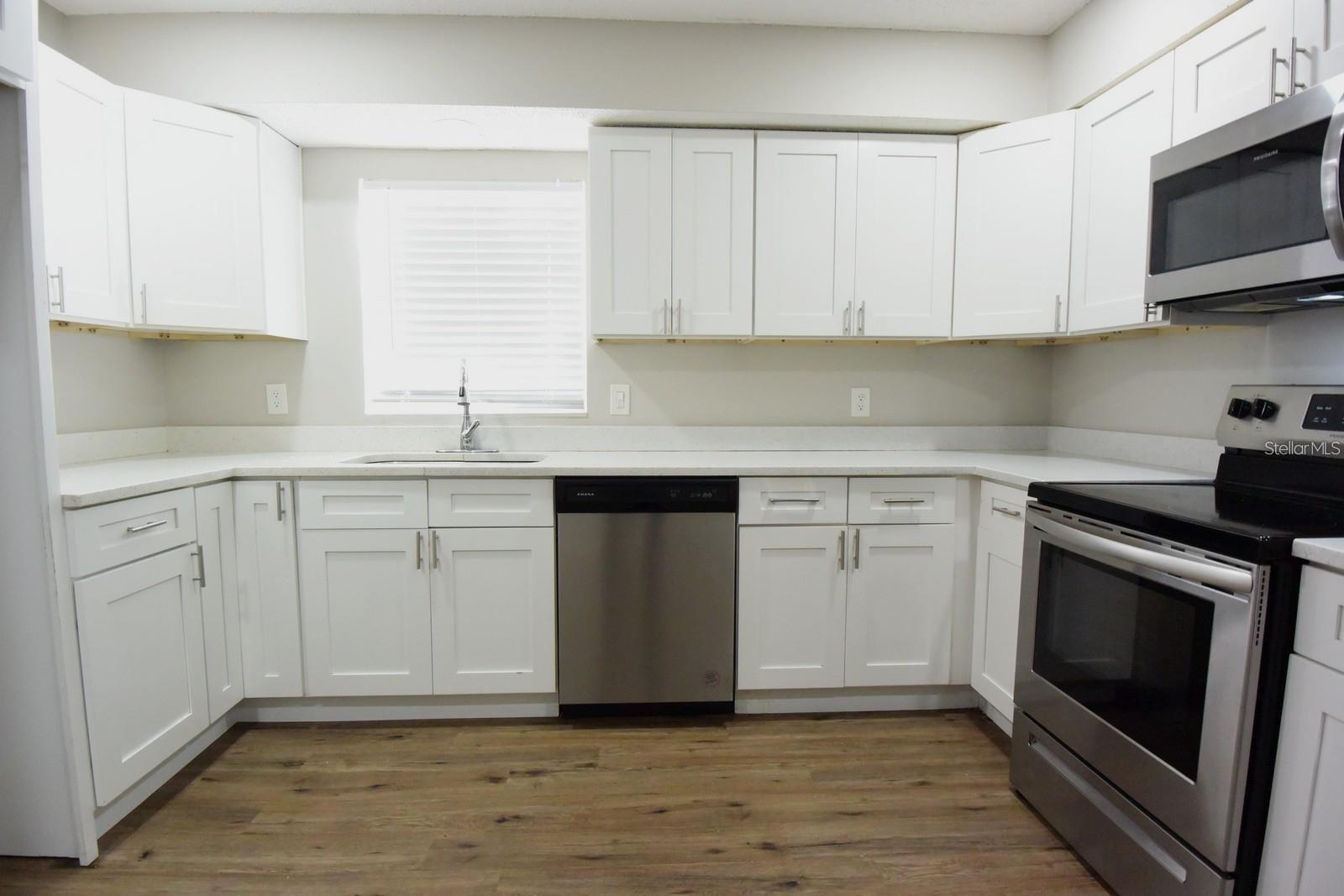 5845 Elm Street, FL
