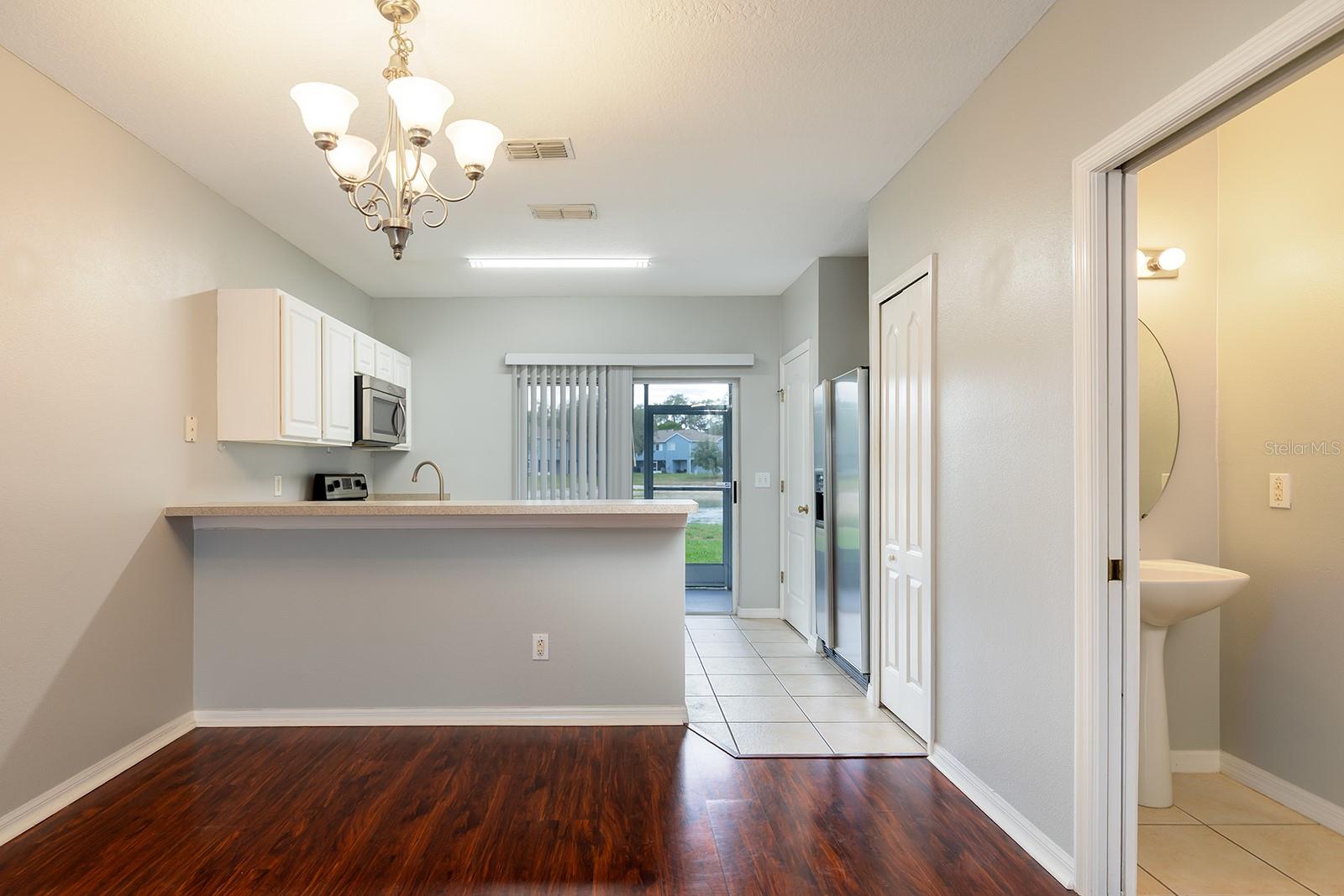 425 Wilton Circle, FL