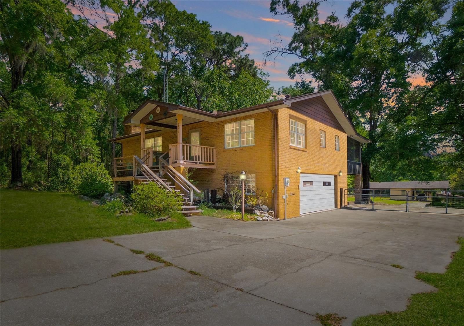 5581 197th Terrace, FL