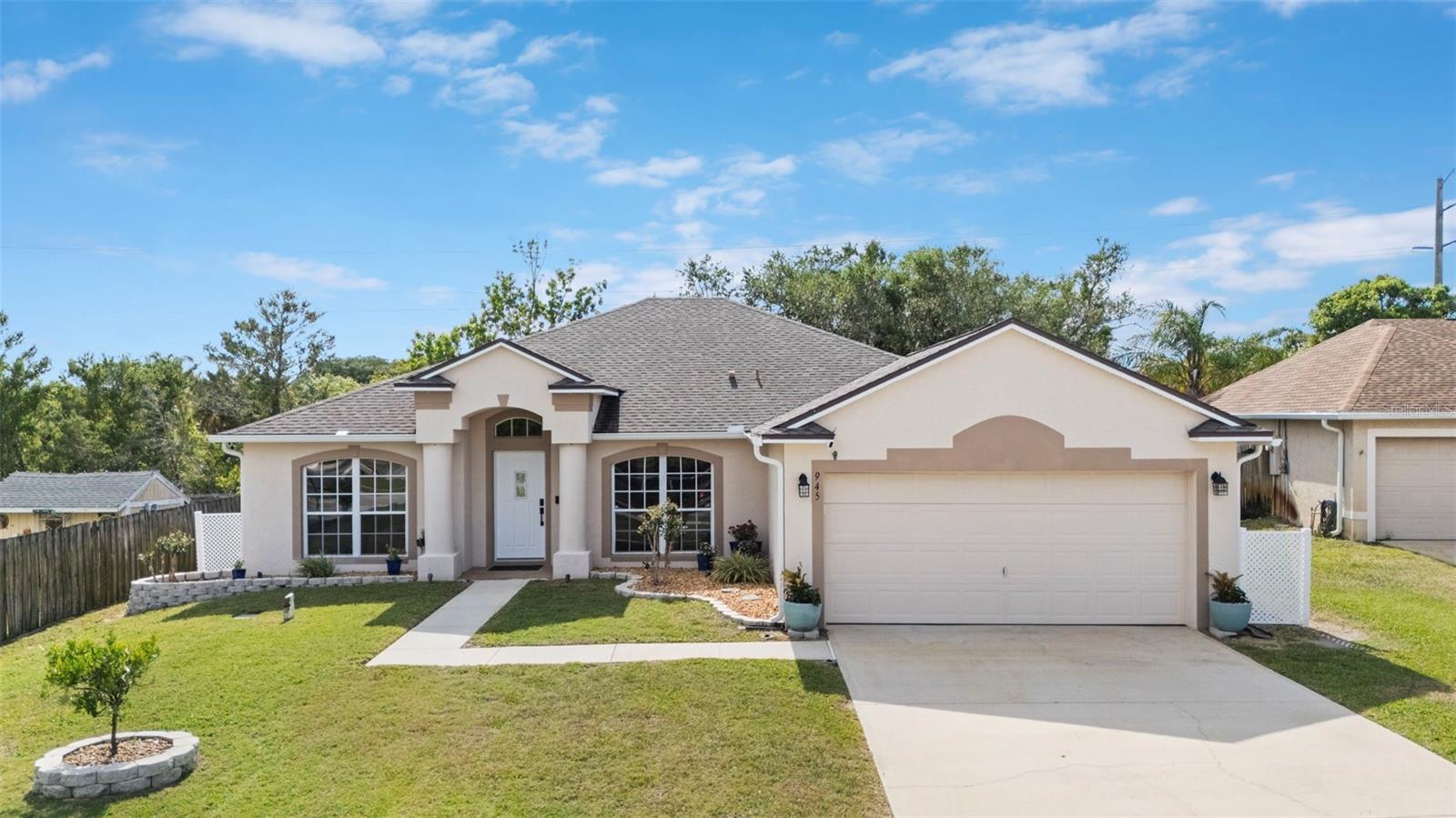 945 Cypress Court, FL