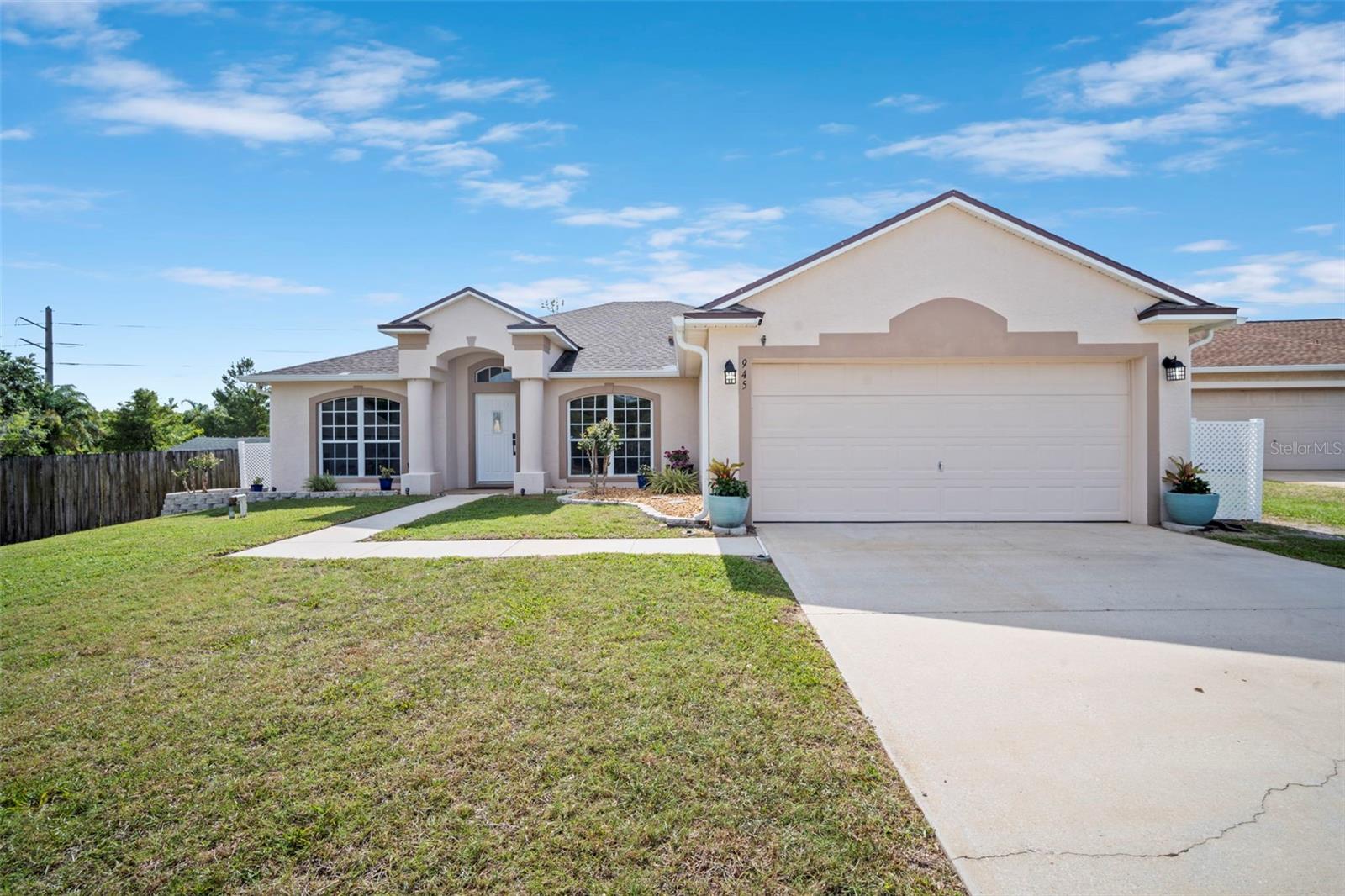 945 Cypress Court, FL