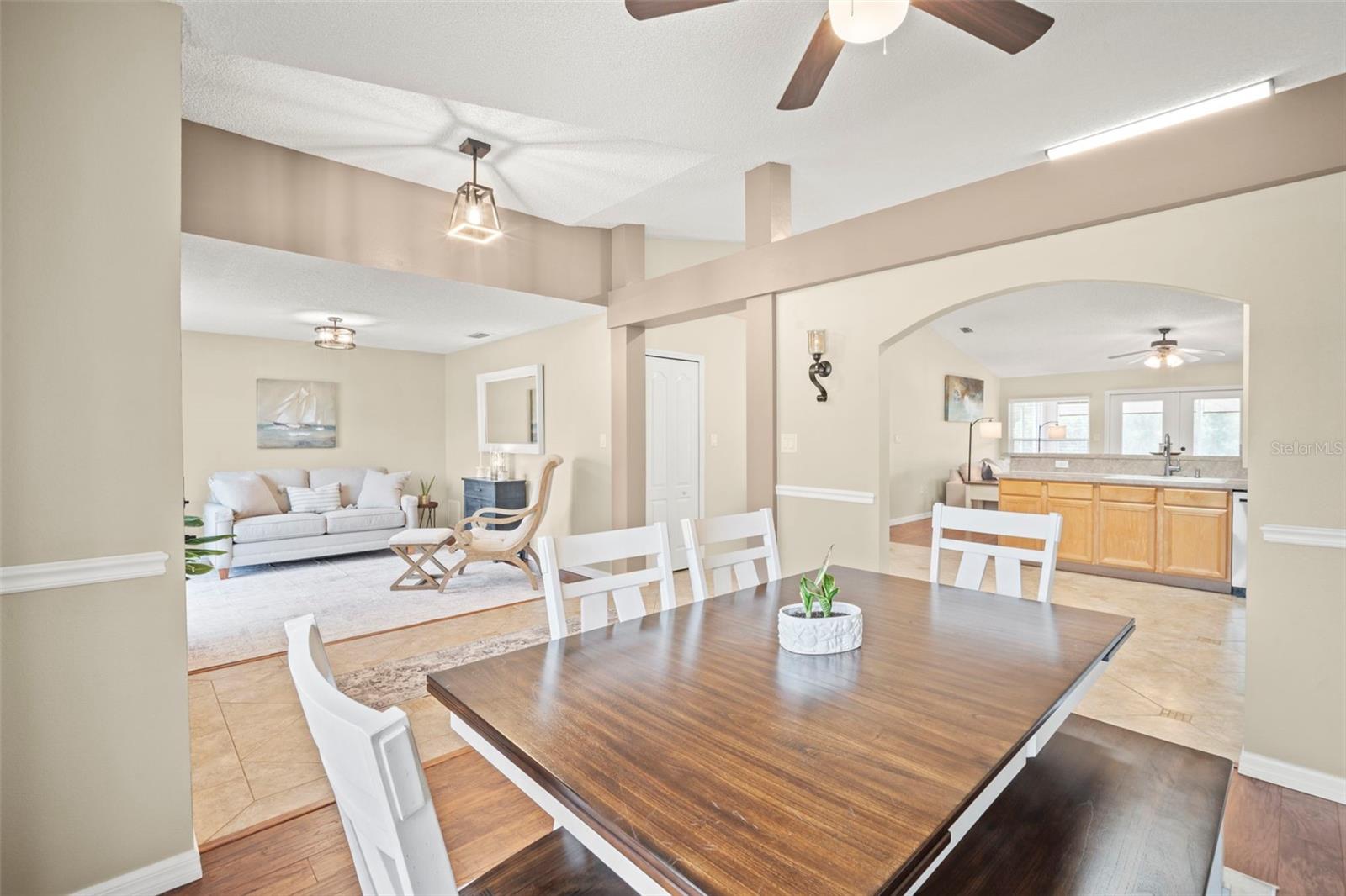 945 Cypress Court, FL