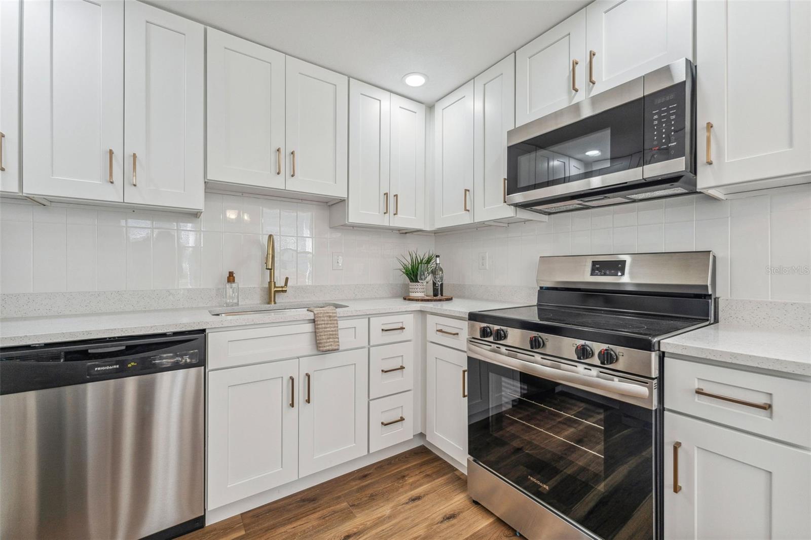 307 Newport #1-2 Avenue, FL