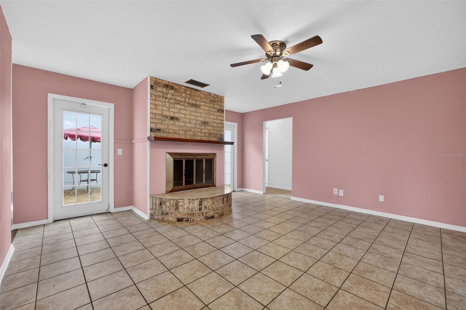 1660 Shangri La Drive, FL