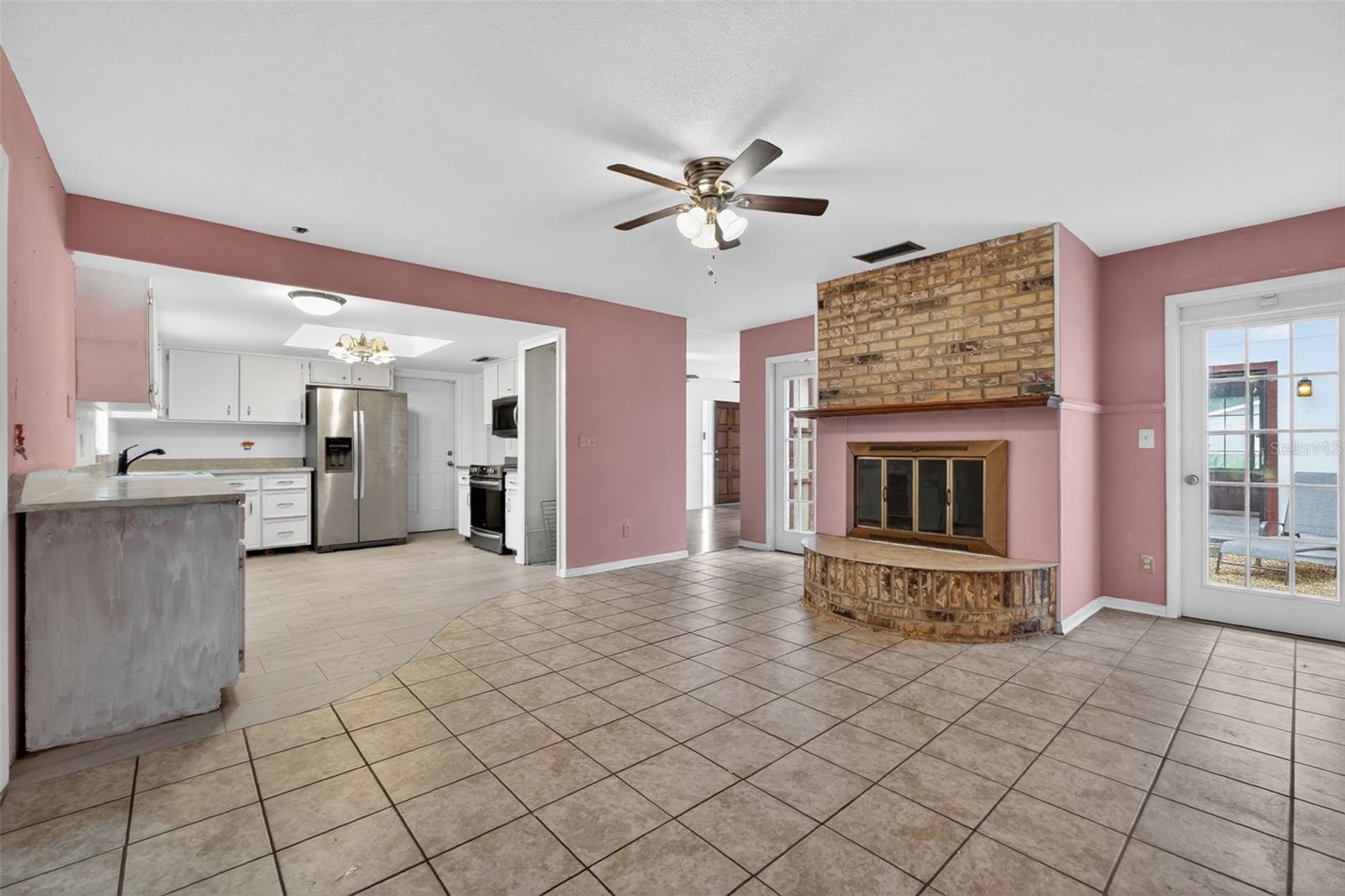 1660 Shangri La Drive, FL