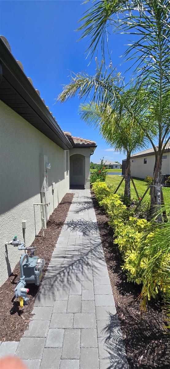 5307 Crystal Harbor Cove, FL