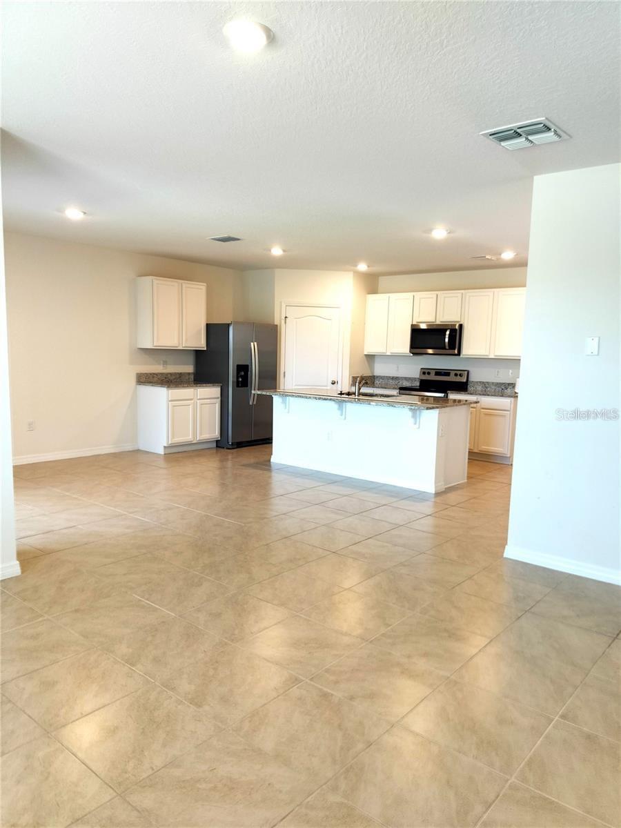 405 Noble Avenue, FL