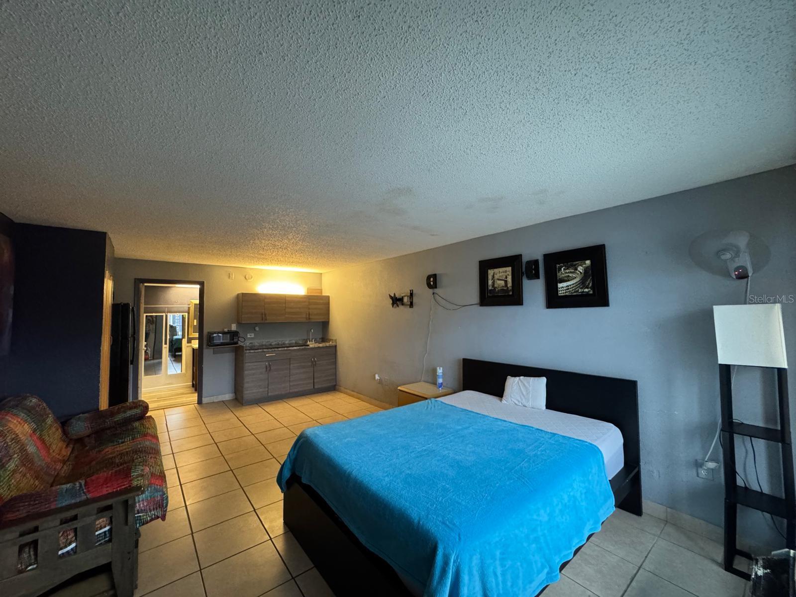 8421 Orange Blossom Trail, FL