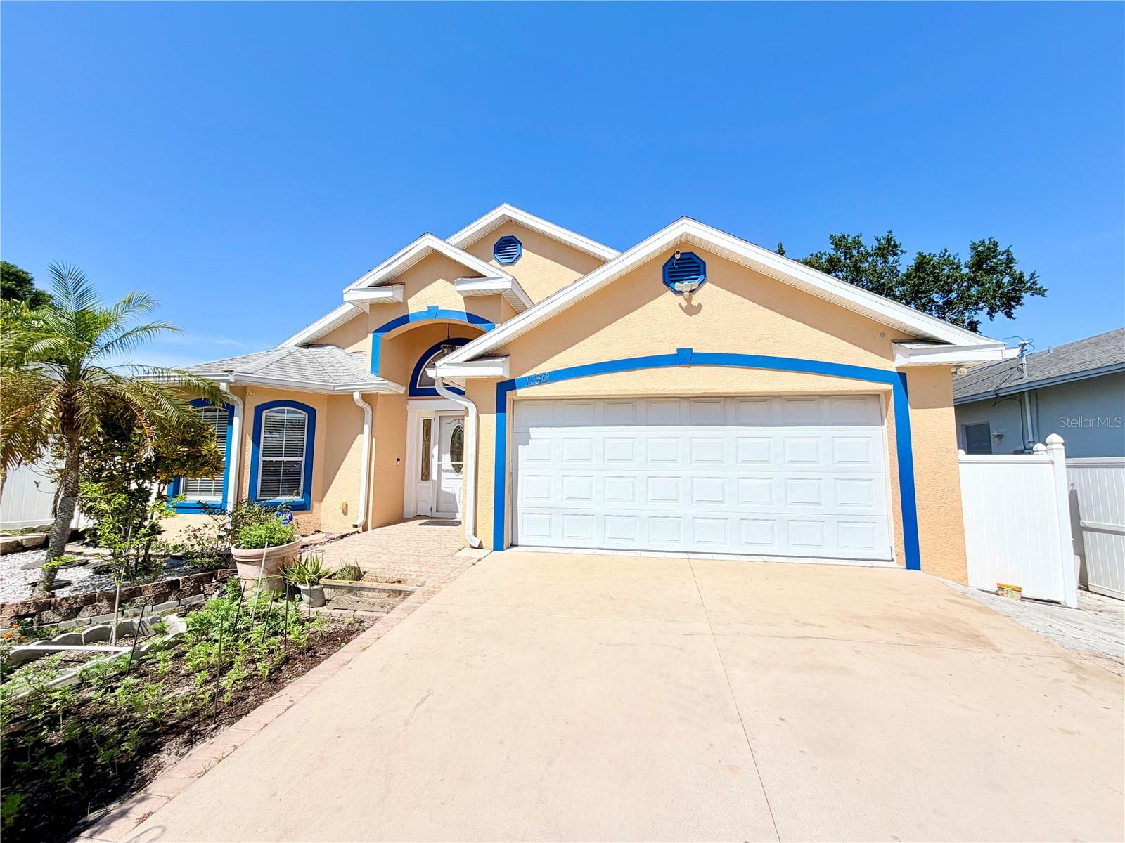 1150 Oakwood Drive, FL
