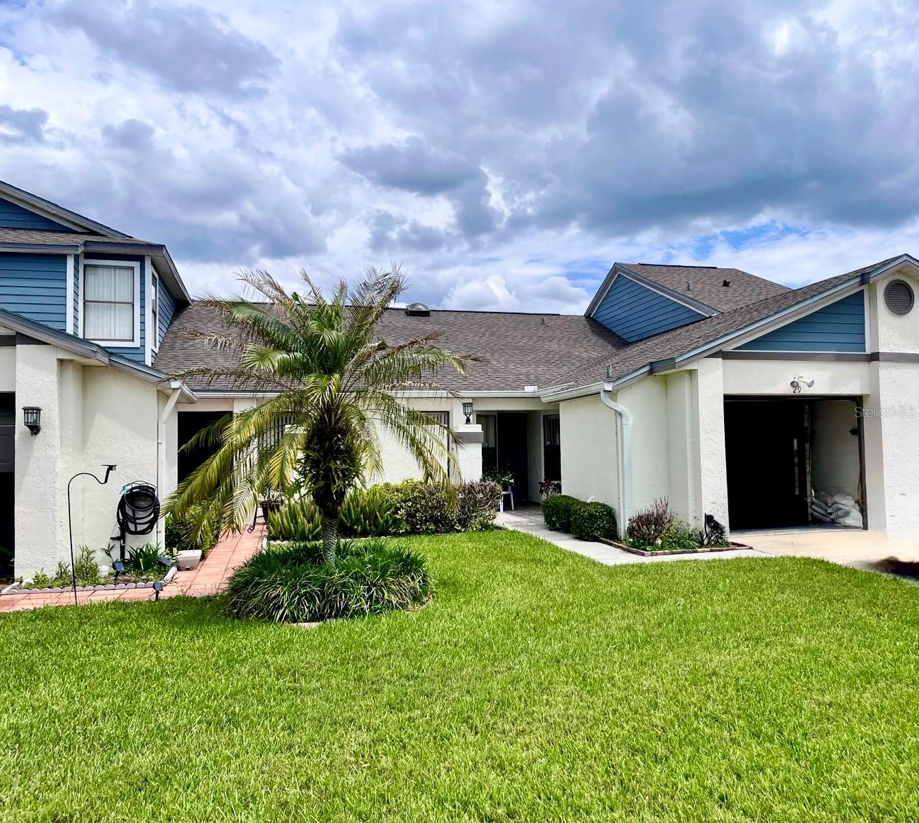 29 Lakepointe Circle, FL