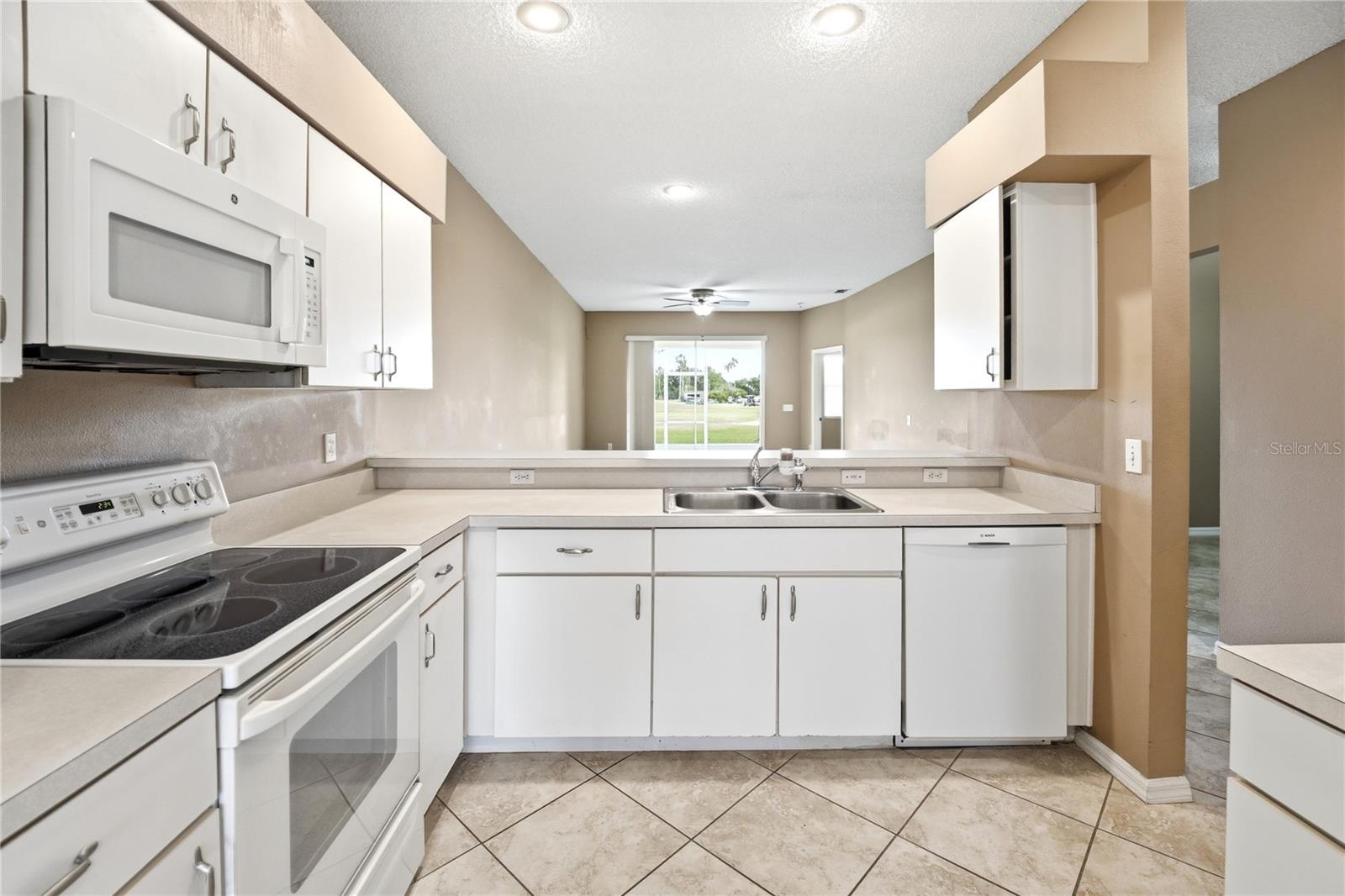 177 Club Villas Lane, FL