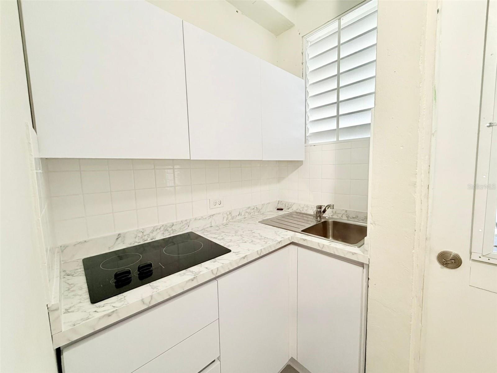 0 Lippitt, PR