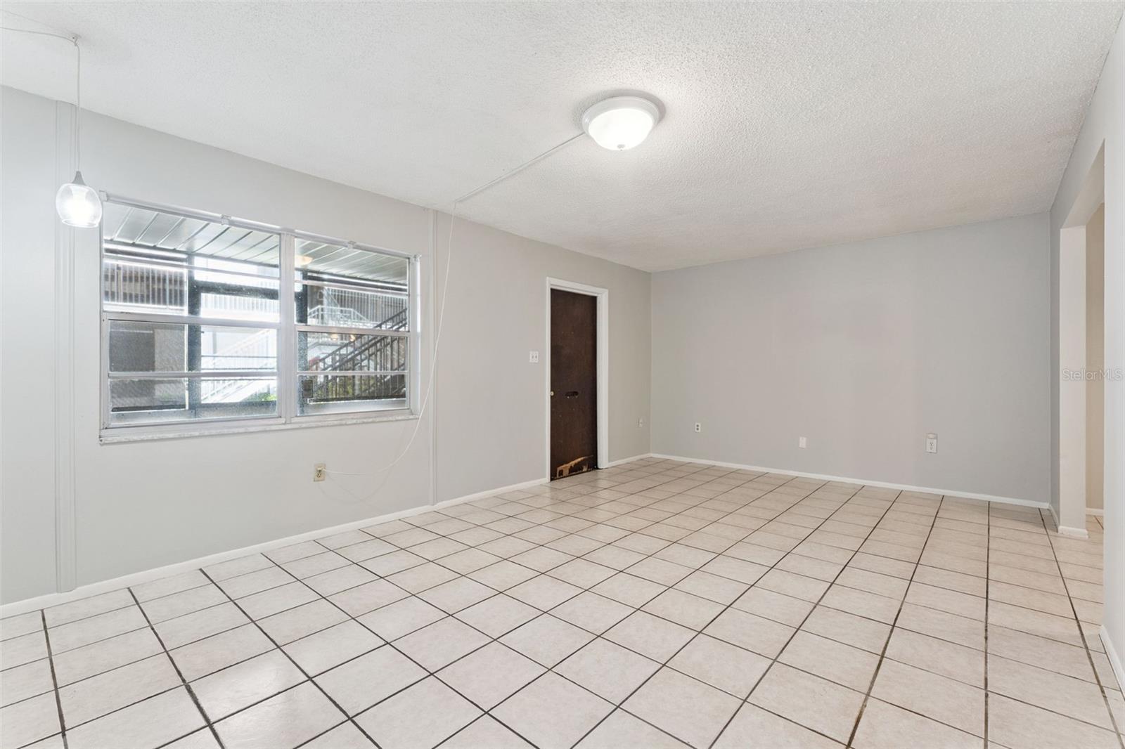 700 E Airport Blvd, FL