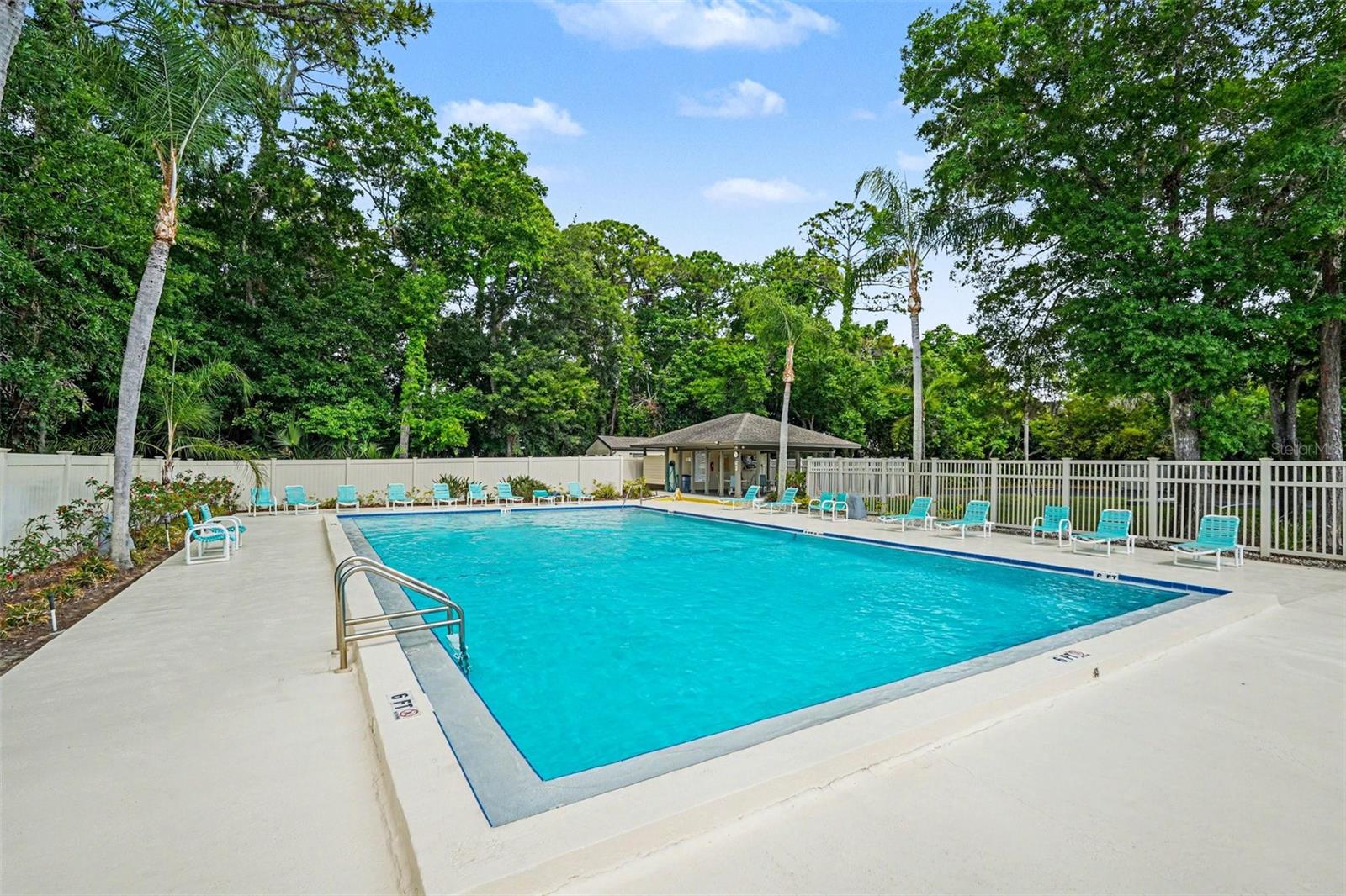 10 Lesley Lane, FL