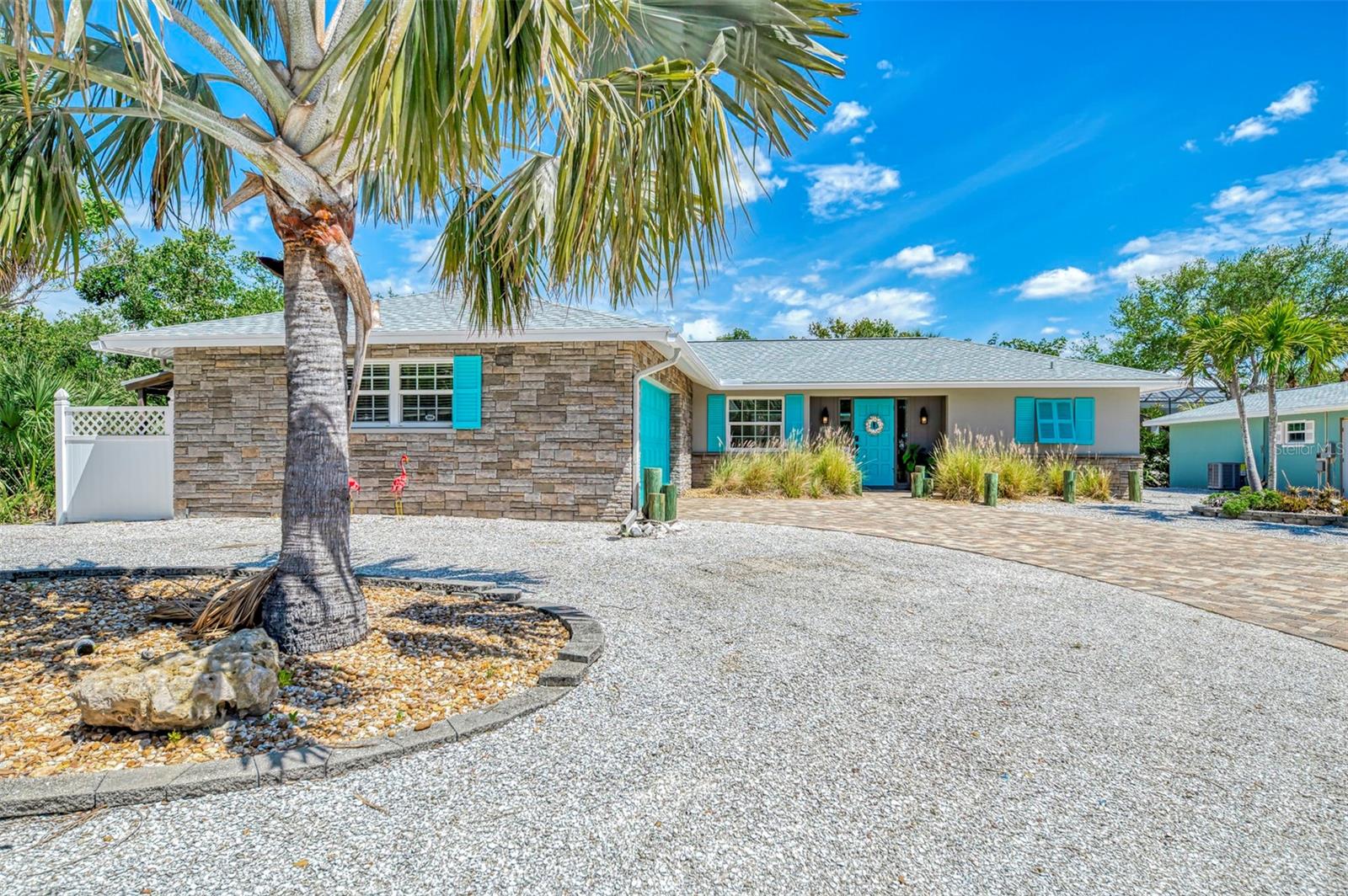 307 Avenida De Paradisio, FL