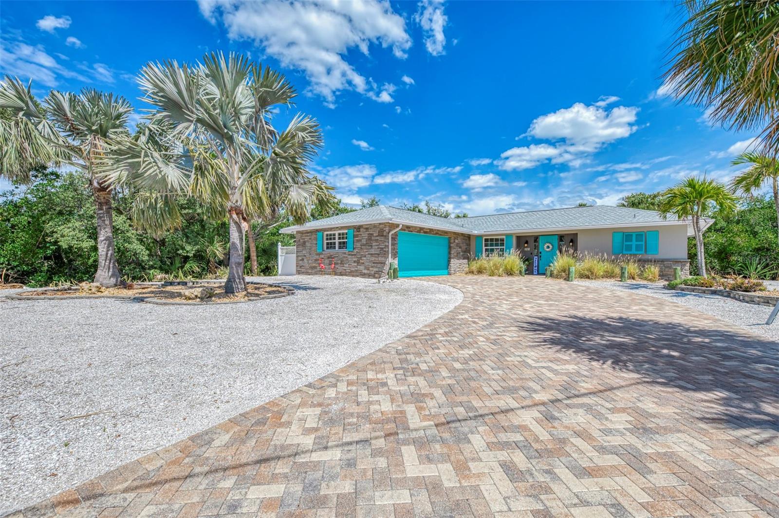 307 Avenida De Paradisio, FL