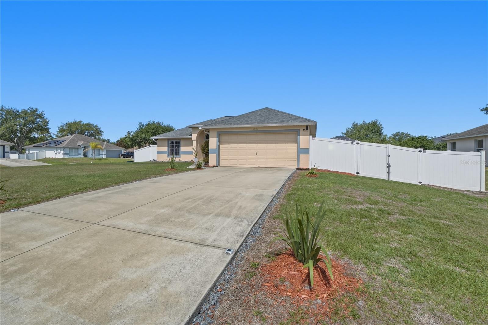 2922 Fairweather Way, FL