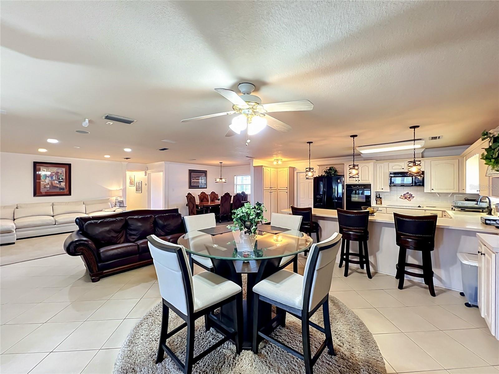 2404 Lauderdale Court, FL