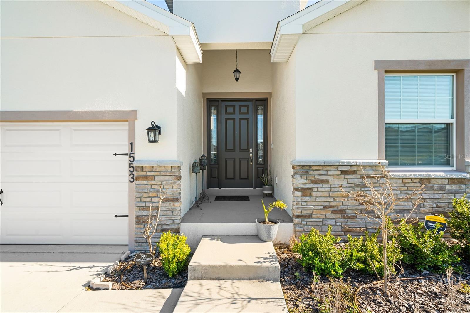 1553 Fleur Drive, FL