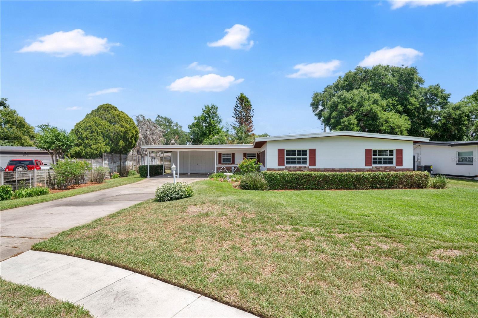 4511 Leslyn Court, FL