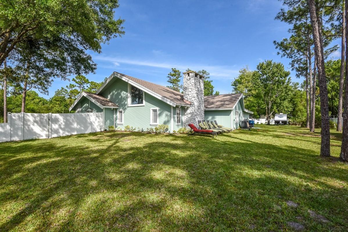 213 Riverbend Road, FL