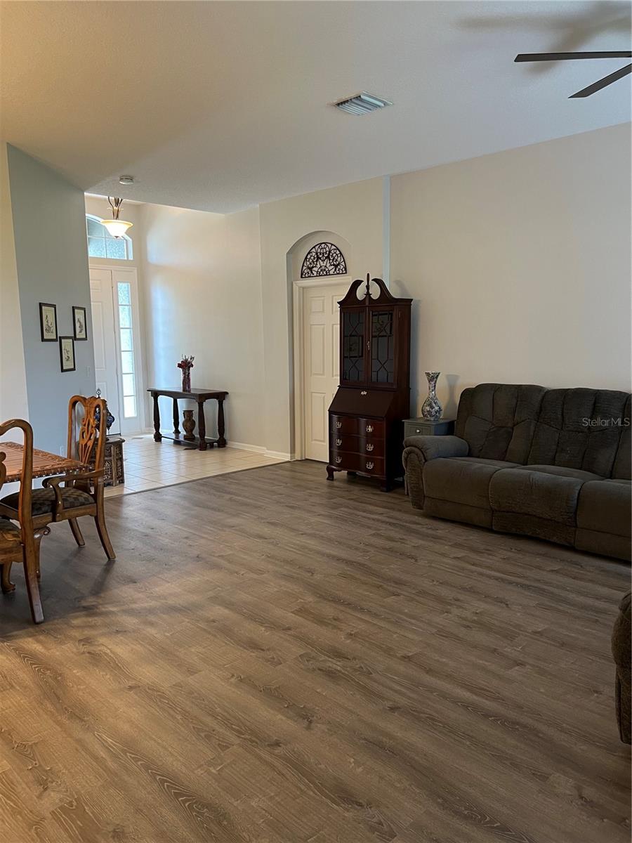 849 Shadowmoss Drive, FL