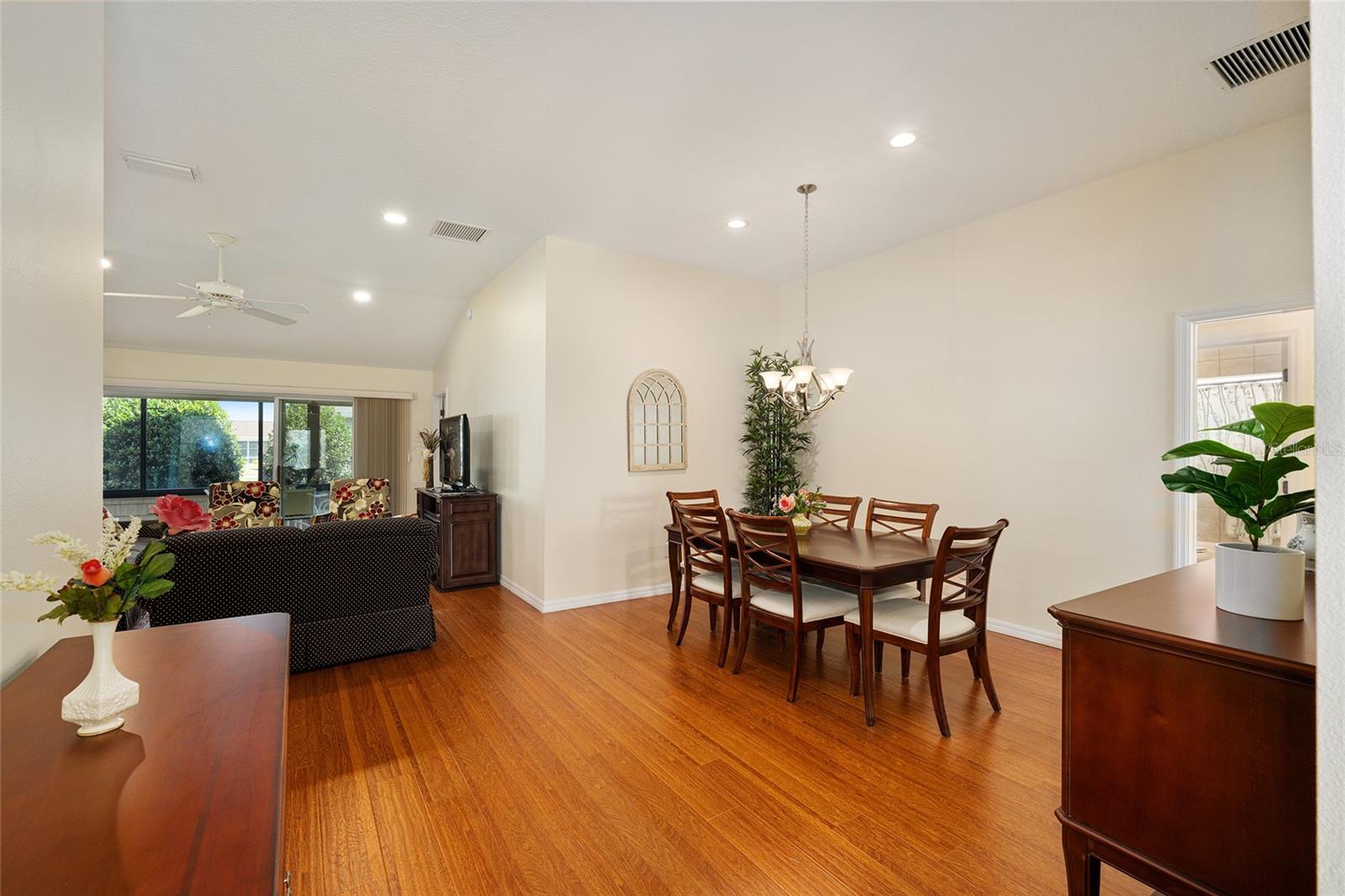 1800 Dutchess Loop, FL