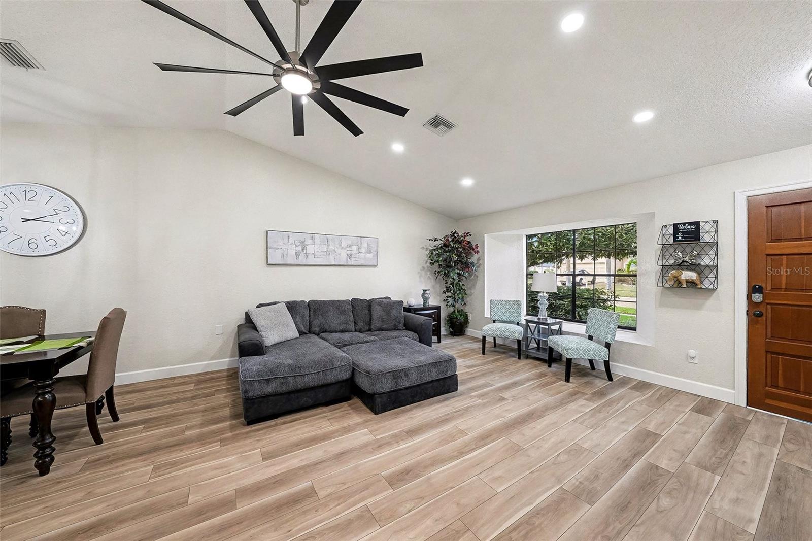 11325 Glenmont Drive, FL