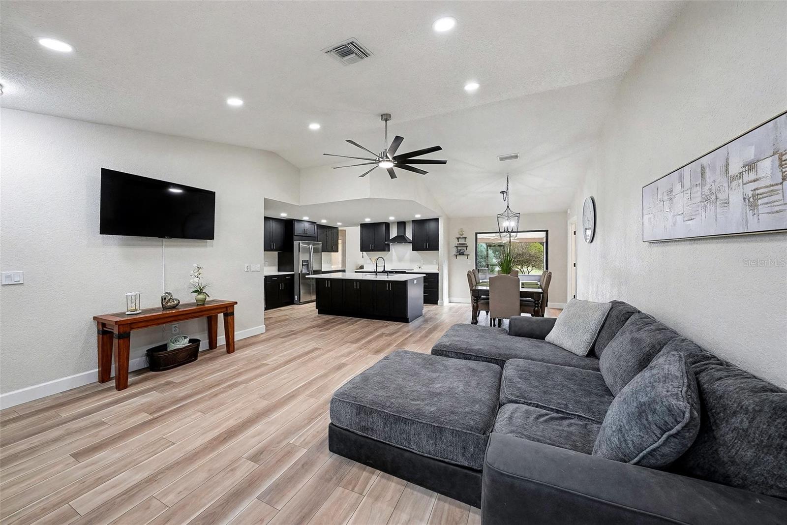 11325 Glenmont Drive, FL