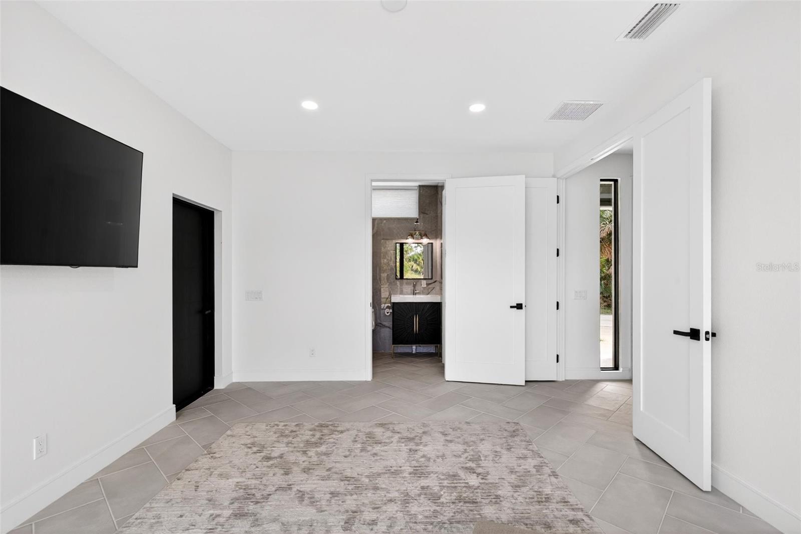 2946 Ocean Shore Boulevard, FL