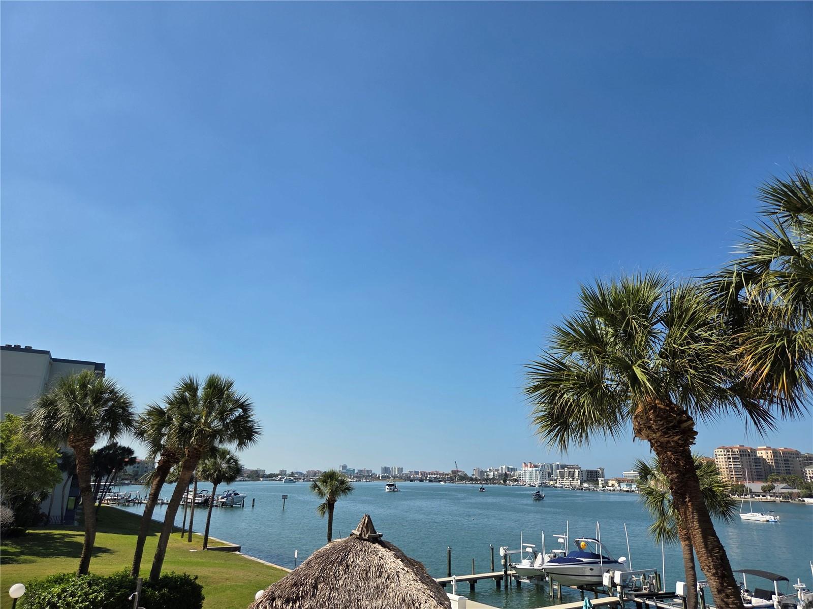 650 Island Way, FL