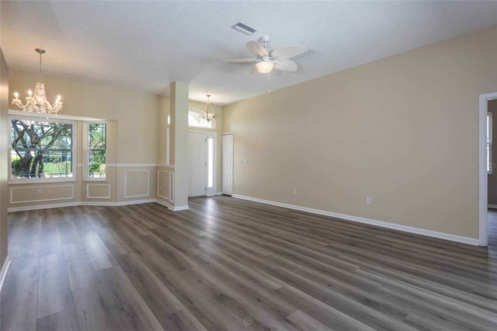11 Edgewater Drive, FL