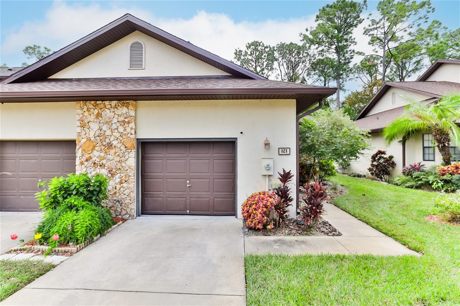 121 Dovecote Lane, FL